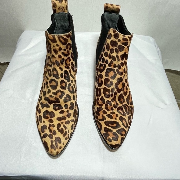 Dolce Vita Leopard print calf hair Chelsea boots 6.5 - Picture 2 of 7